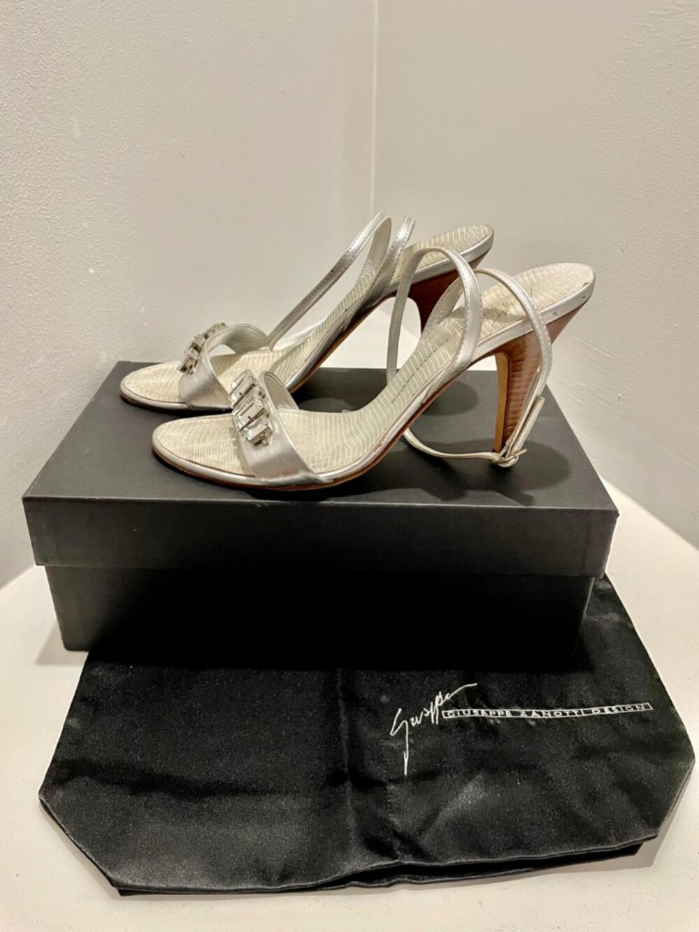 GIUSEPPE ZANOTTI CRYSTAL SILVER LEATHER SANDALS HEELS - Picture 5 of 8
